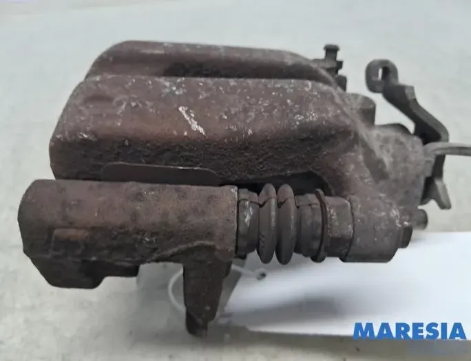 FIAT 500 2 generation (2008-2024) Other Body Parts 77365748,77364593,735483661,77368421 33824390