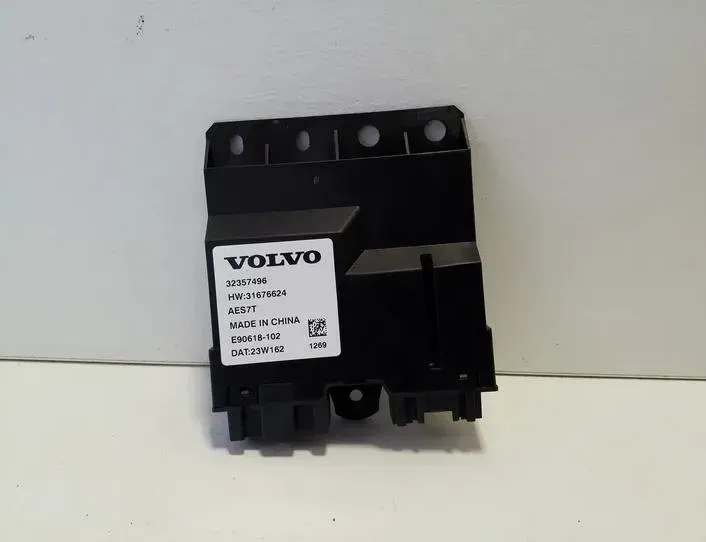 VOLVO XC60 2 generation (2017-2024) Bootlid Control Unit 31676624,32357496 26234182