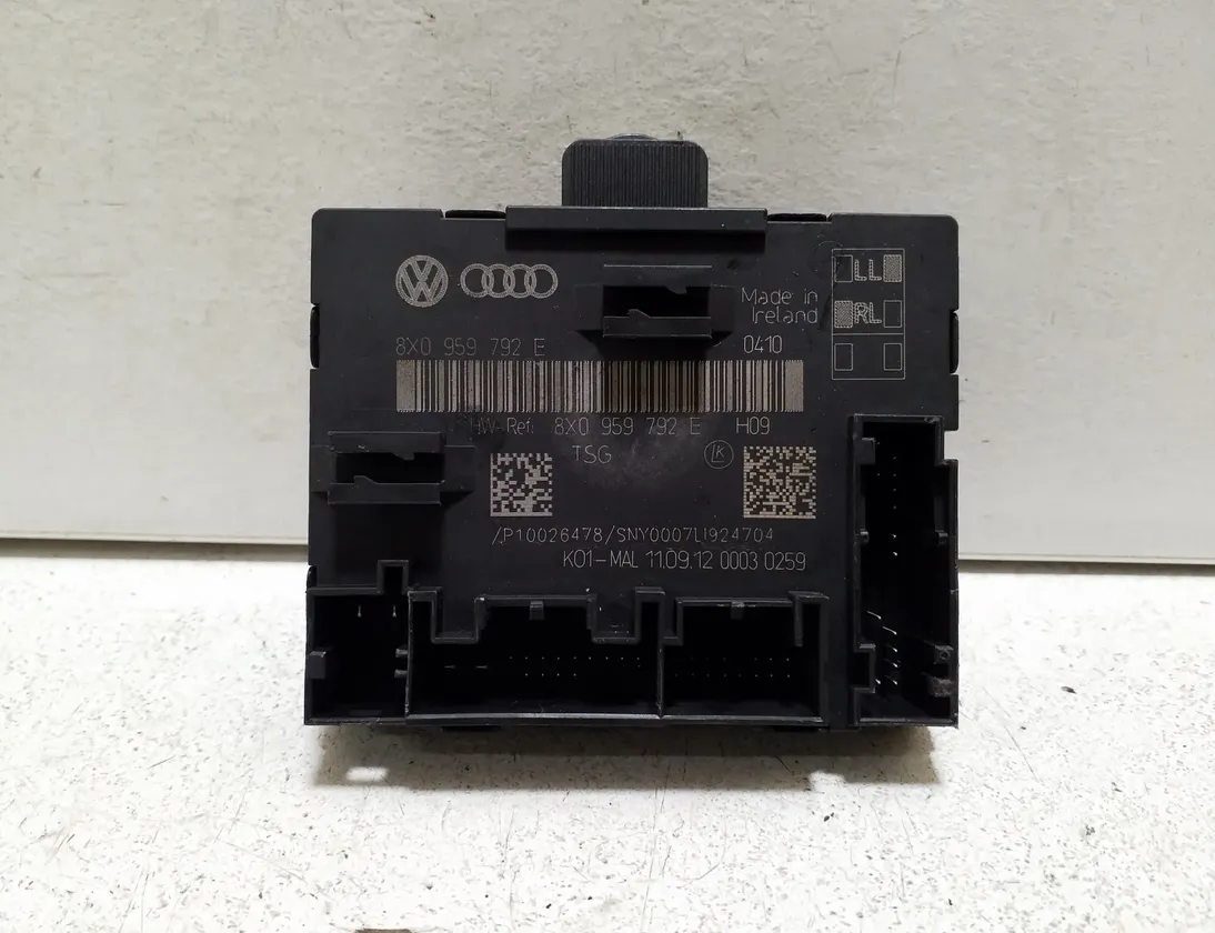 AUDI Q3 8U (2011-2020) Other Control Units 8X0959792E 33088217