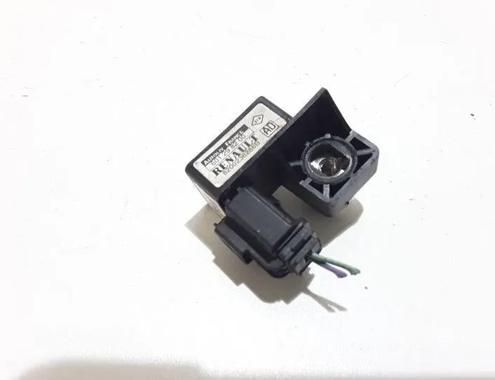 RENAULT Megane 2 generation (2002-2012) Датчик удара передний правый 8200236286B 22667363