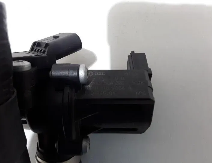 AUDI A8 D4/4H (2010-2018) Другие части внутренние двигателя 06H145710D,0261230279 22678254