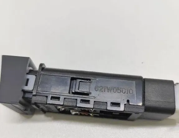 HYUNDAI Santa Fe CM (2006-2013) Кнопка обогрева лобового стекла 621W05010 31637875