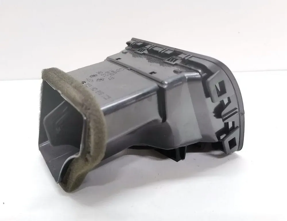 VOLKSWAGEN Golf 5 generation (2003-2009) Dashboard Air Vents 1K0819709 33053598
