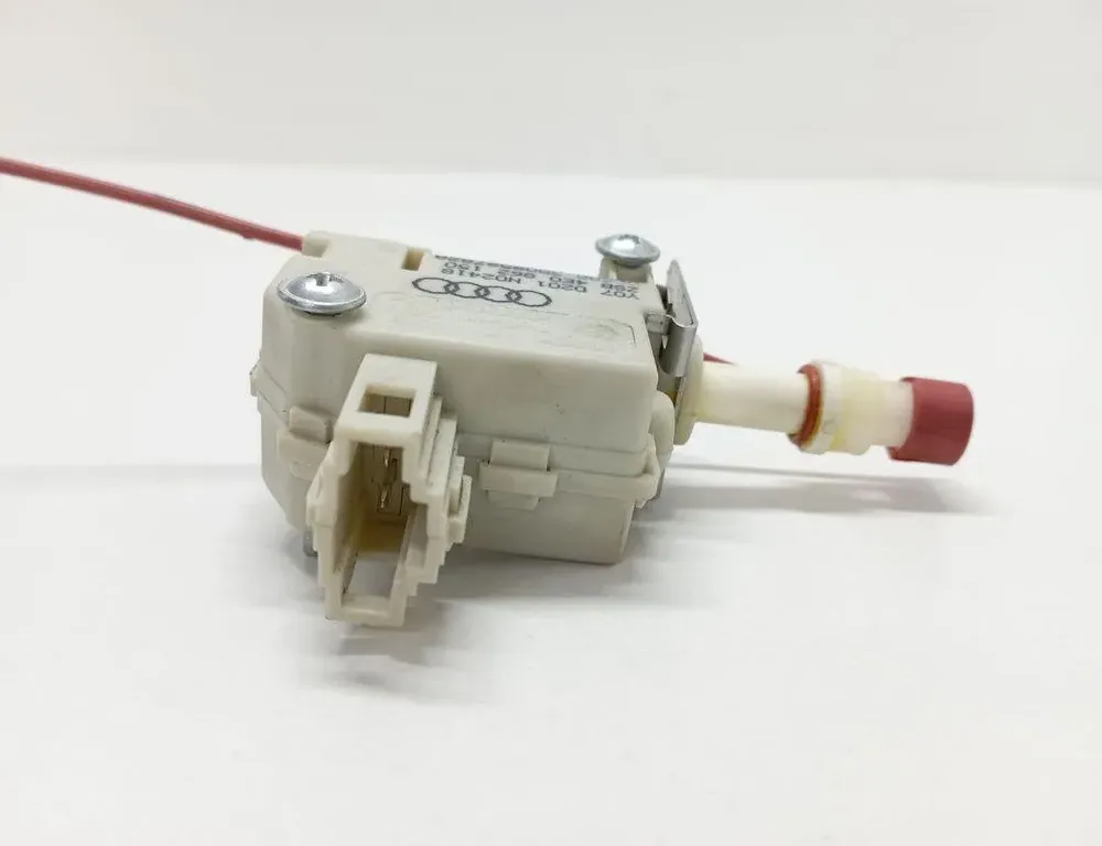 AUDI A8 D3/4E (2002-2010) Замок крышки топливного бака 4E0862150 33071403