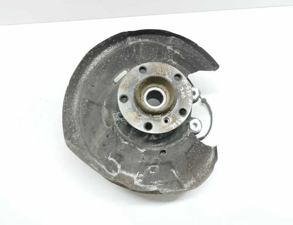 BMW 5 Series F10/F11 (2009-2017) Rear Left Wheel Hub 6793769 33530430