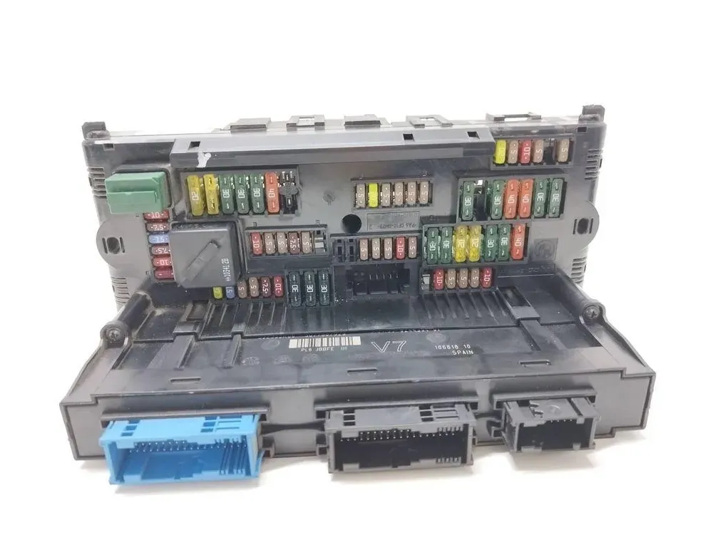 BMW 5 Series F10/F11 (2009-2017) Fuse Box 9234421 33544819