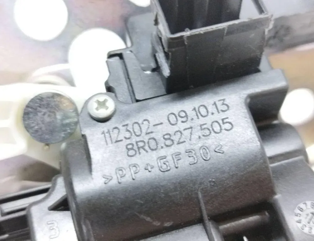 AUDI A3 8V (2012-2020) Tailgate Boot Lock 8R0827505 33577522