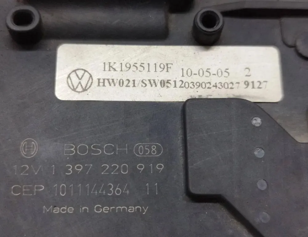 VOLKSWAGEN Golf 6 generation (2008-2015) Front Windshield Wiper Mechanism 1K1955023H 33903279