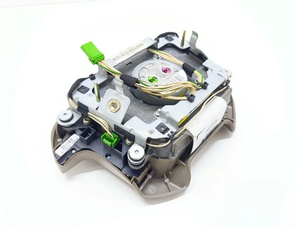 VOLVO V70 2 generation (2000-2008) Подушка безопасности руля 30754321 36143399