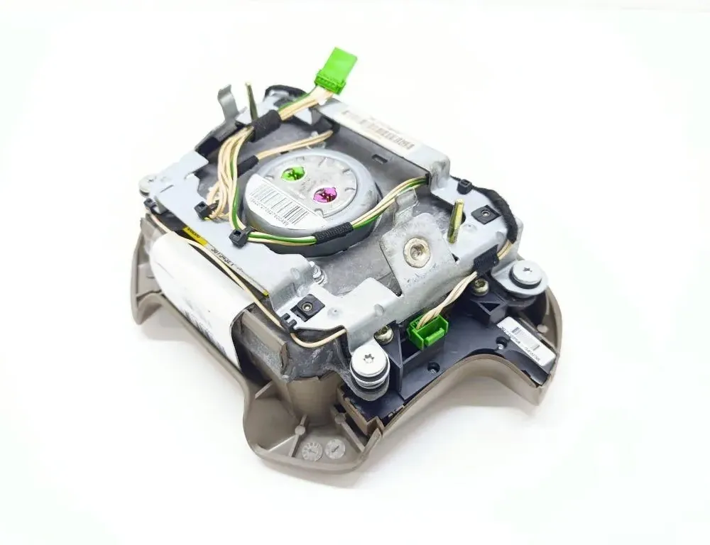VOLVO V70 2 generation (2000-2008) Подушка безопасности руля 30754321 36143399