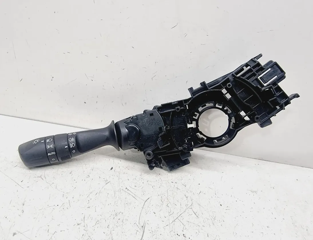 TOYOTA RAV4 5 generation (XA50) (2018-2024) Wiper Control 8414033250 30226465