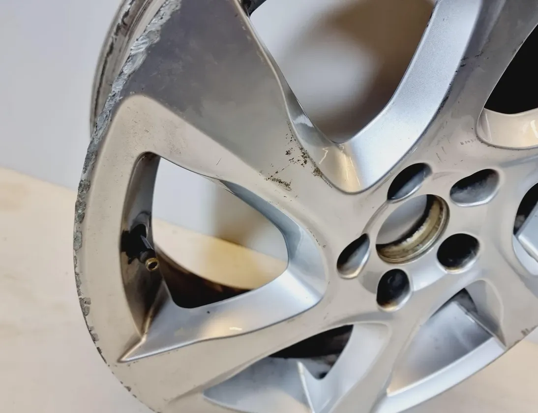 VOLVO V40 Cross Country 1 generation (2012-2020) Wheel Set 31400828 30226933