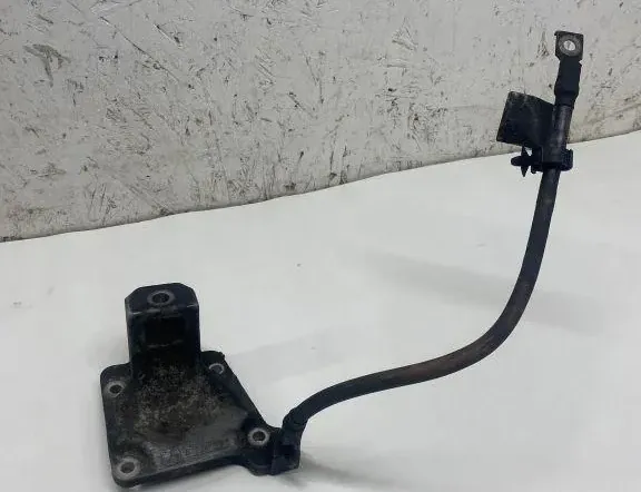 BMW 5 Series E39 (1995-2004) Rear engine bracket 6751226 33225685