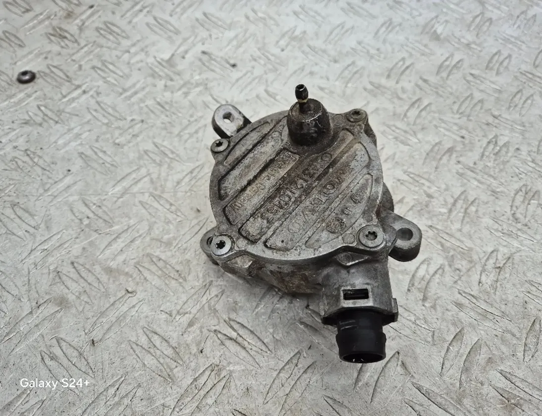 VOLVO V70 3 generation (2007-2020) Vacuum Pump 31219463 25848060