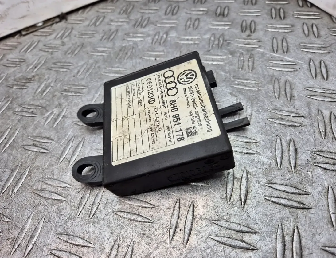 AUDI A4 B7/8E (2004-2008) Alarm Signal Control Unit 8H0951178 26358211