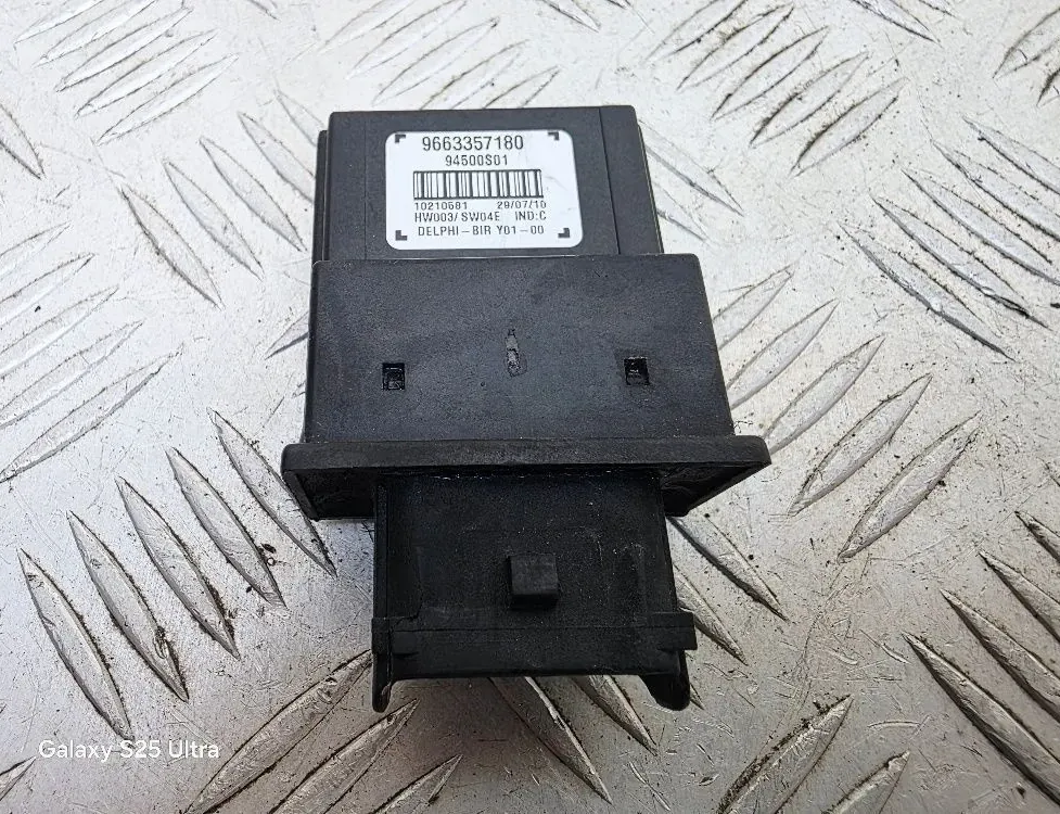PEUGEOT 3008 1 generation (2010-2016) Control Unit 9663357180 33473663