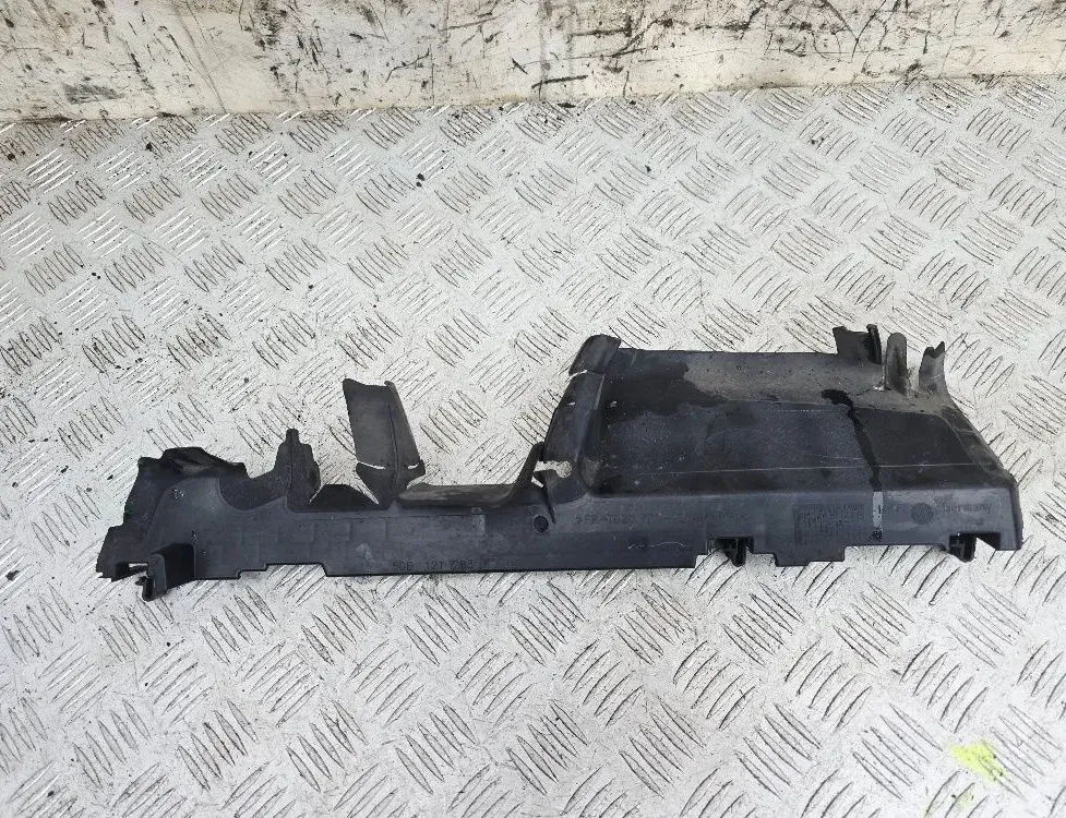 VOLKSWAGEN Golf 7 generation (2012-2024) Radiator air diverter 5GE121283F 34840488