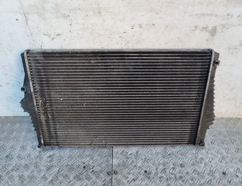 VOLVO XC90 1 generation (2002-2014) Intercooler Radiator 30748808 24168807