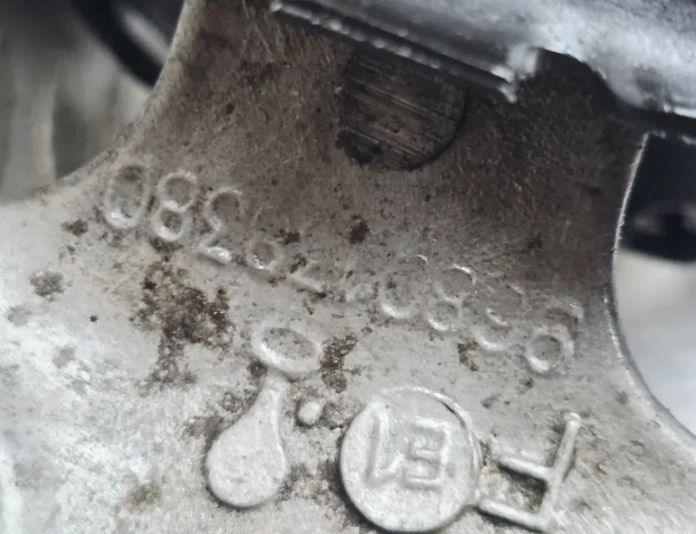 CITROËN C3 Picasso 1 generation (2008-2016) Другие части внутренние двигателя 9680138380,9681706580 34840652