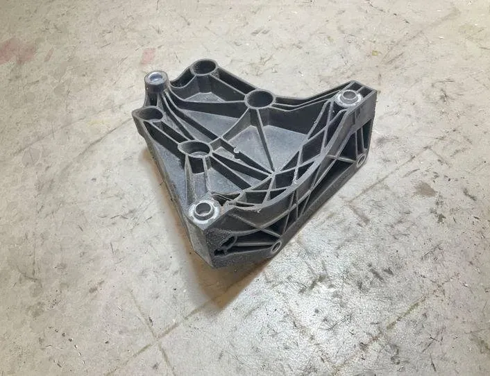 BMW 7 Series E65/E66 (2001-2008) Кронштейн компрессора кондиционера воздуха 7792202 22248382