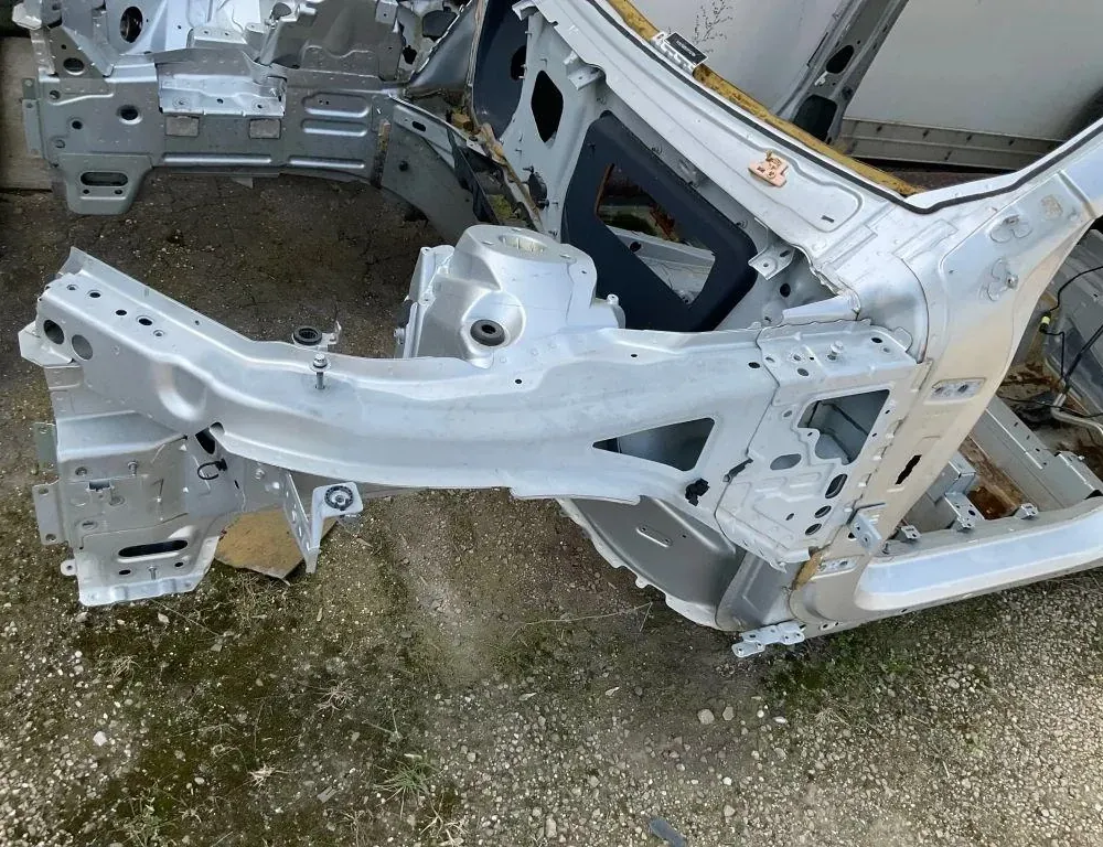 VOLVO XC60 2 generation (2017-2024) Front left quarter 33801718