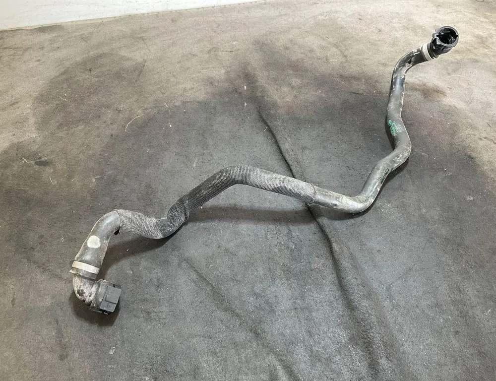 BMW 3 Series G20/G21/G28 (2018-2024) Coolant Hose Pipe 8654864 33805318
