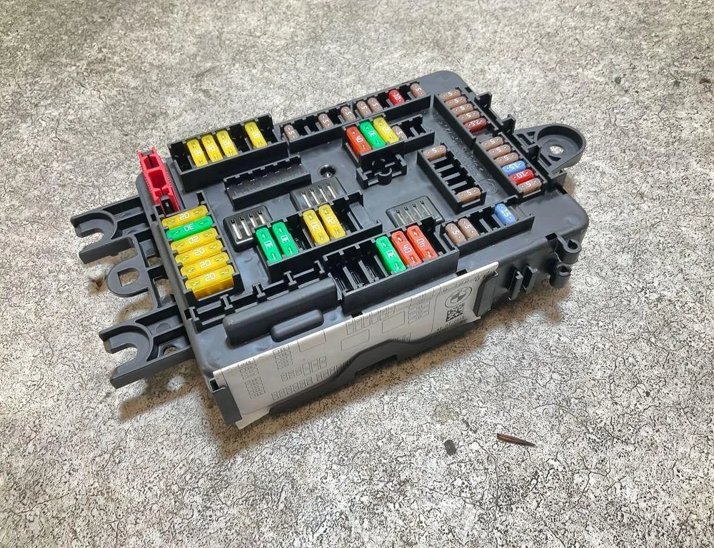 BMW 3 Series Gran Turismo F34 (2013-2017) Fuse box 9389070,19561000001 33810063