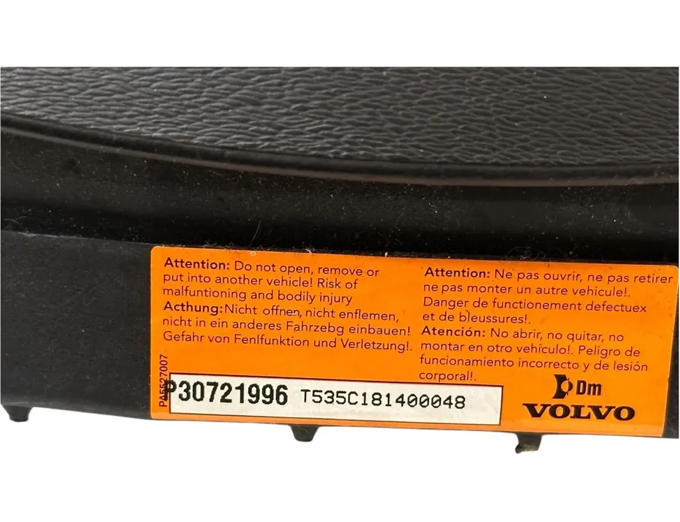 VOLVO V70 2 generation (2000-2008) Steering Wheel Airbag 30721996 29971951