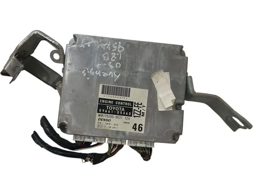 TOYOTA Avensis 1 generation (1997-2003) Engine Control Unit ECU 8966105460 34974189