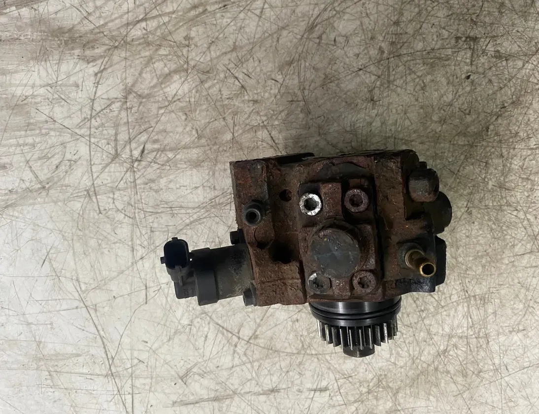 OPEL Vivaro B (2014-2019) Топливный насос 167008960R 32979438