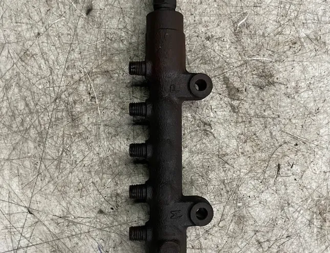 FORD Transit 3 generation (2000-2013) Топливная рейка 33477051