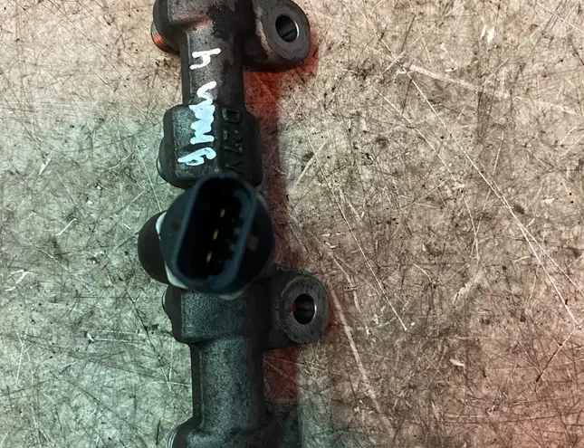 RENAULT Master 3 generation (2010-2023) Топливная рейка 175215697R 33719022