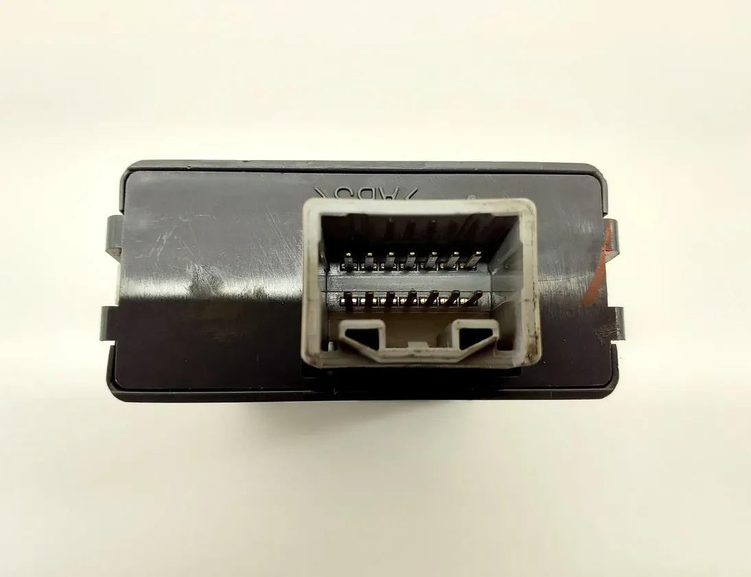 LEXUS RX 2 generation (2003-2009) Gateway Control Unit 89111-48020 17232347