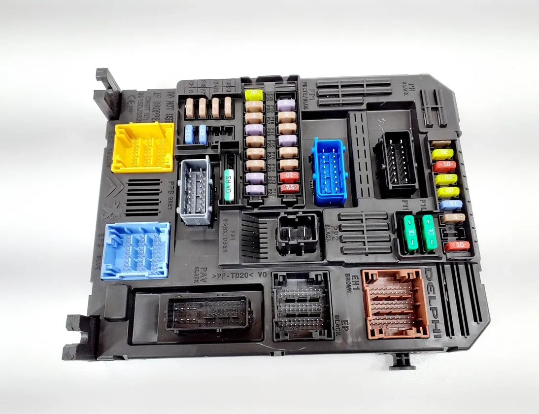 OPEL Corsa F (2019-2023) Fuse box 9830707680 25410549