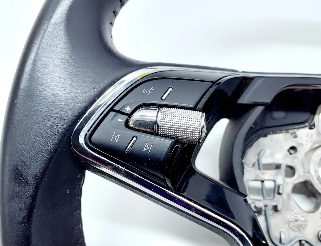 SKODA Scala 1 generation (2019-2023) Steering Wheel 5E3419093A 32973282