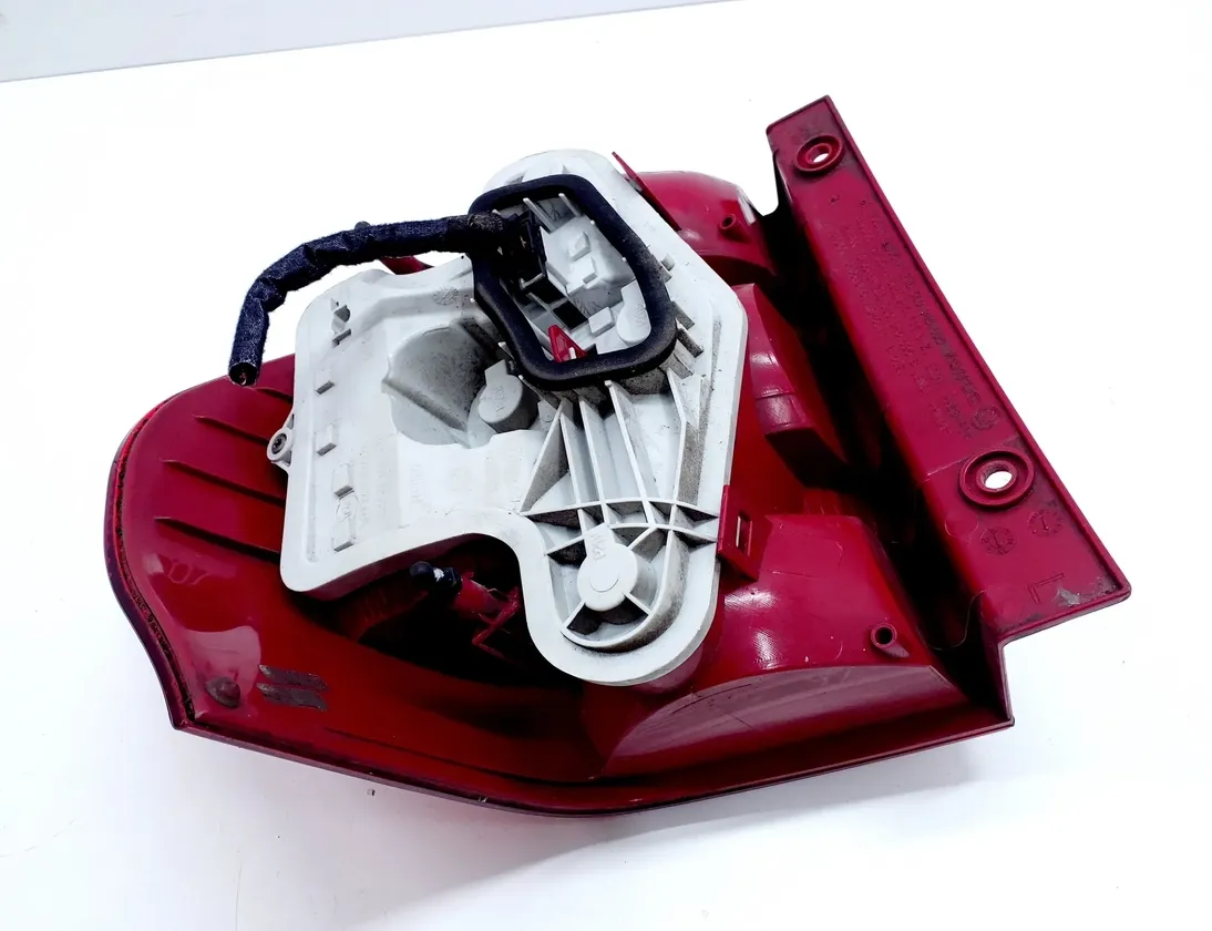 SKODA Yeti 1 generation (2009-2018) Фонарь задний левый 5L0945111 33532149