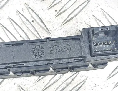 FIAT Stilo 1 generation (2001-2010) Переключатель кнопок B569 30405123