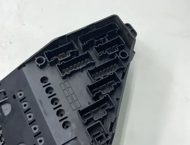 ROVER 75 1 generation (1999-2005) Fuse box 68376 33193279