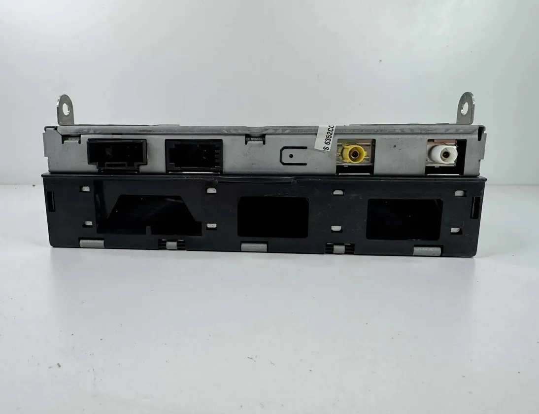 AUDI A6 C6/4F (2004-2011) Music Player With GPS 4F0035541 33372341