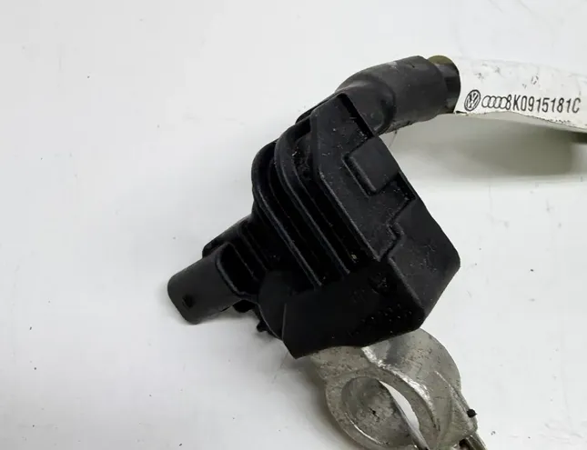 AUDI A6 C6/4F (2004-2011) Отрицательный кабель аккумулятора 8K0915181C 34374614