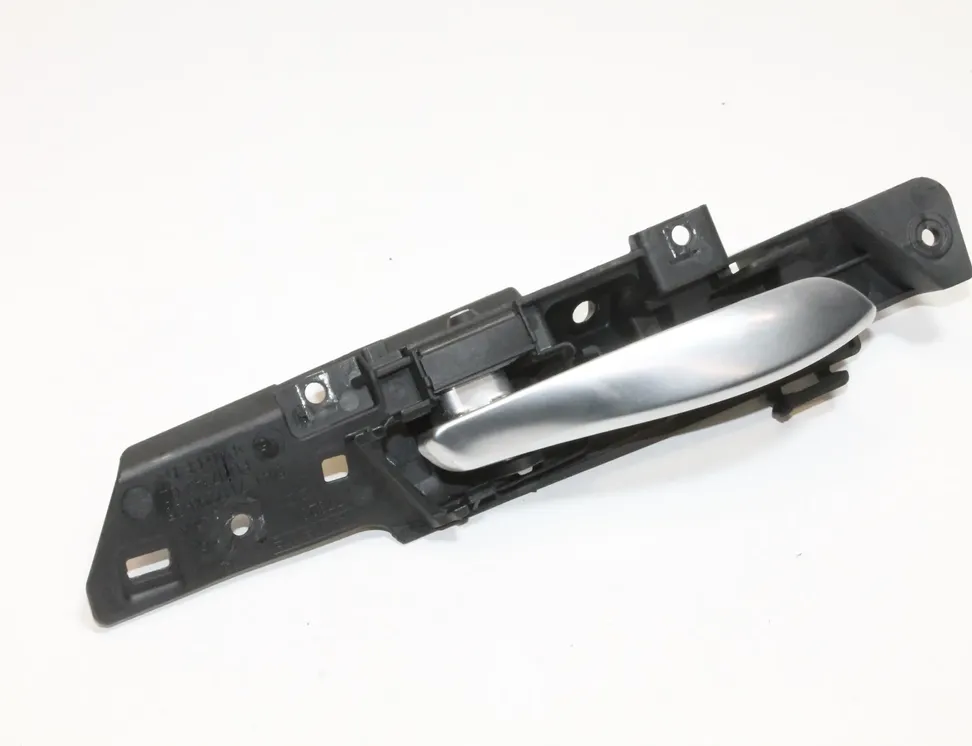 BMW X5 E70 (2006-2013)  Правая задняя внутренняя ручка открытия 7137298 13539016