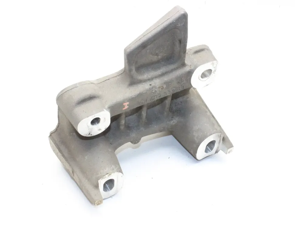 PEUGEOT 2008 2 generation (2019-2023) Engine Bracket Right Side 9826364780 26893142