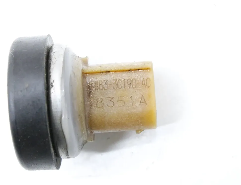 LAND ROVER Range Rover 4 generation (2012-2022) Speed sensor 8W83-3C190-AC 27524210