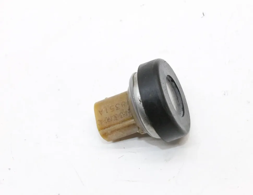 LAND ROVER Range Rover 4 generation (2012-2022) Speed sensor 8W83-3C190-AC 27524210