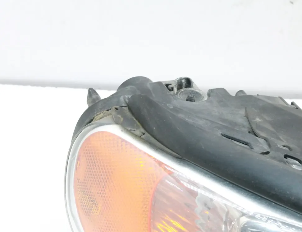 VOLVO XC70 2 generation (2000-2007) Front Right Headlight 31353535 34297219