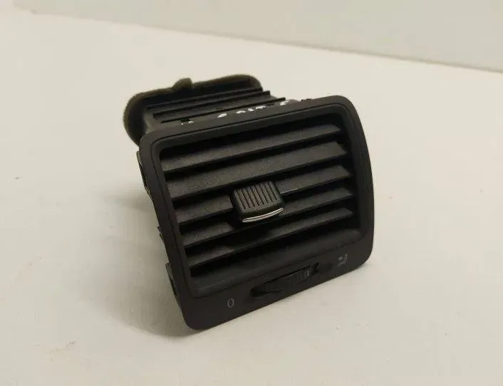 VOLKSWAGEN Golf 5 generation (2003-2009) Center console air vents 1K0819703,1K0819709 24420879