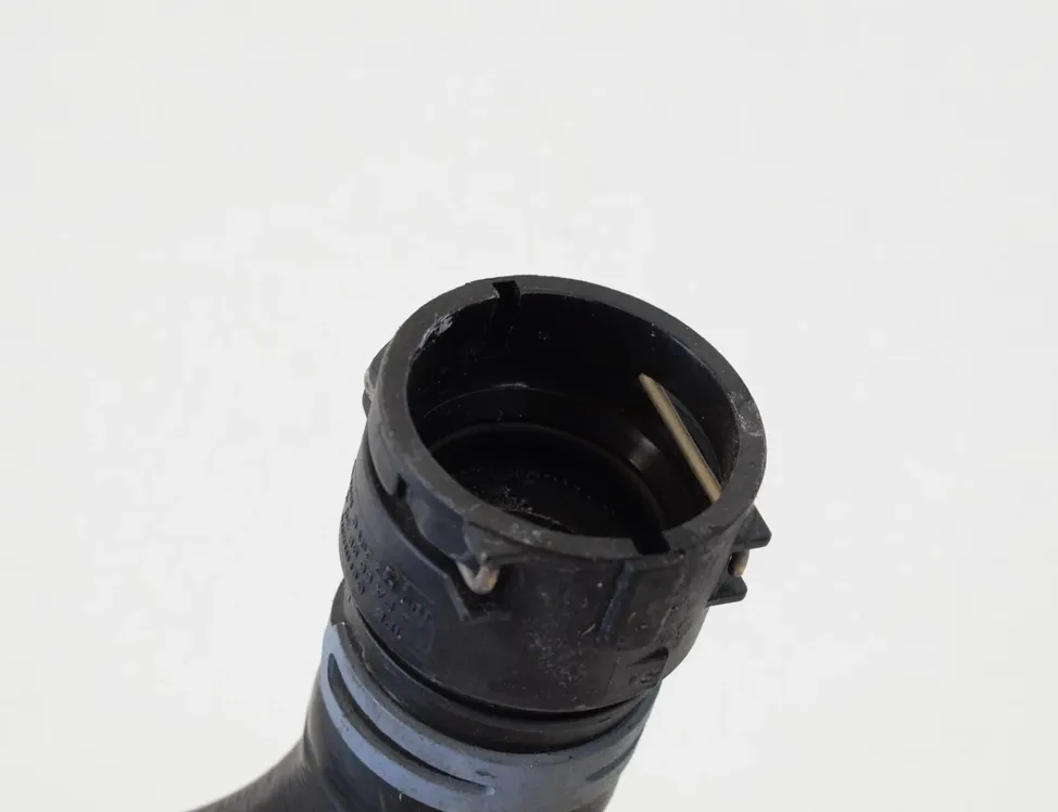 AUDI A6 C7/4G (2010-2020) Left Side Water Radiator Hose 4G0122101 30737844