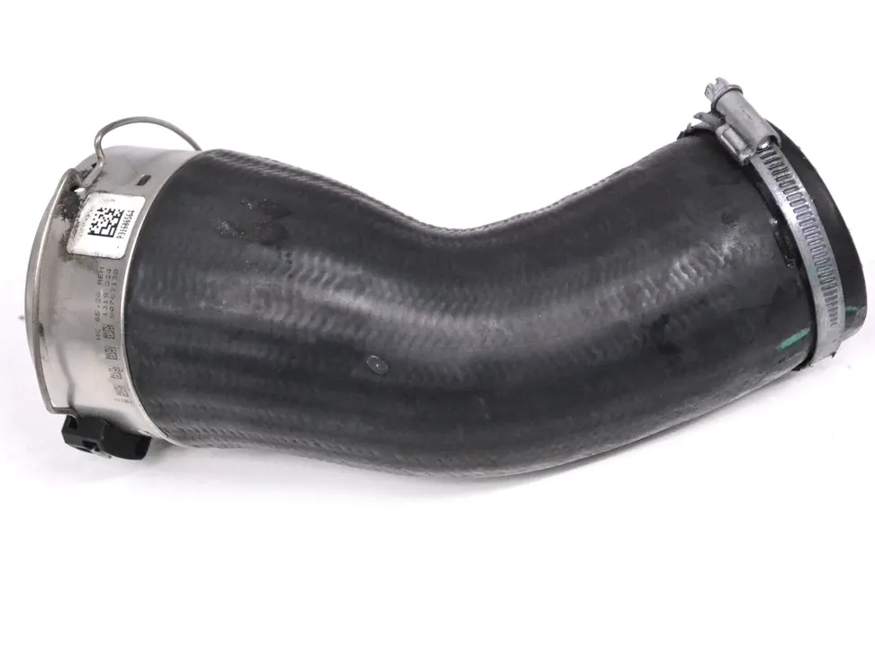 VOLVO V40 2 generation (2012-2020) шланг радиатора интеркулера 31657738 14831369