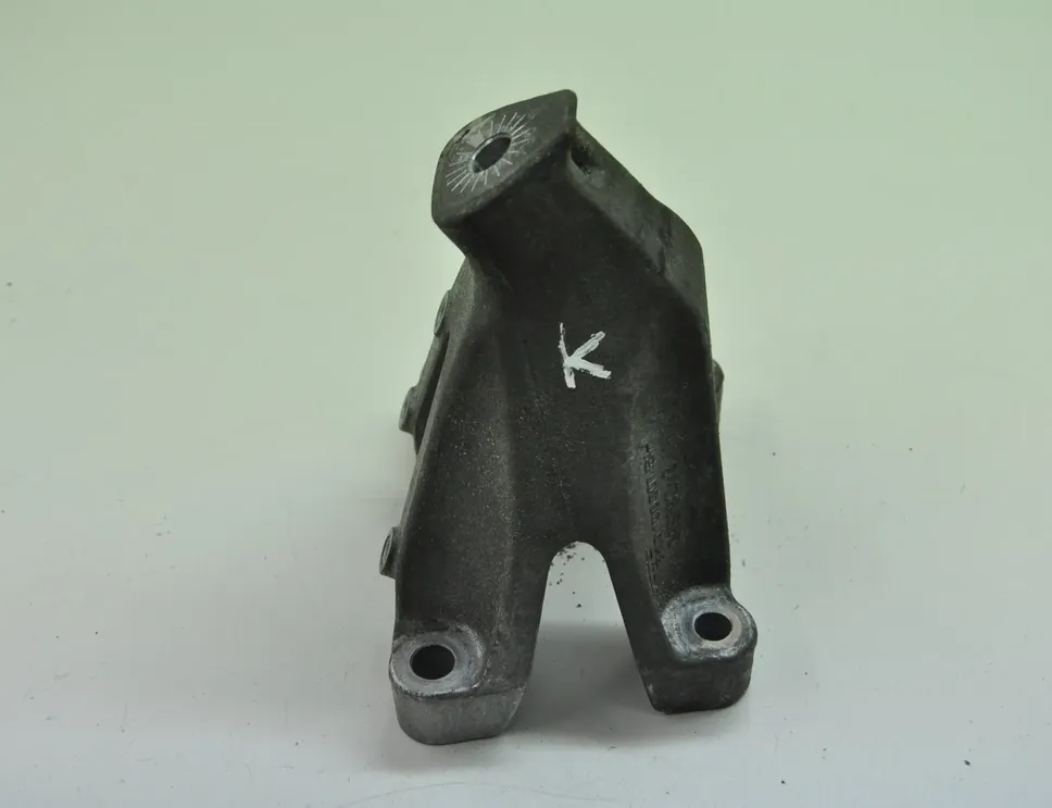 AUDI Q5 8R (2008-2017) Left Side Engine Bracket 8K0199307BH 3042154