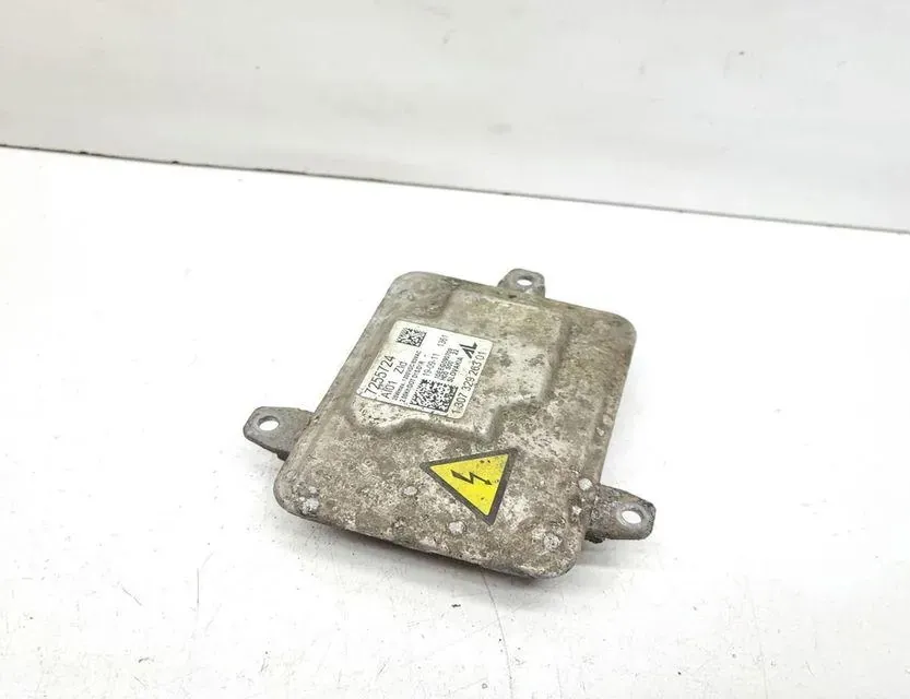 BMW X3 F25 (2010-2017) Xenon Light Control Unit 7255724 33636137